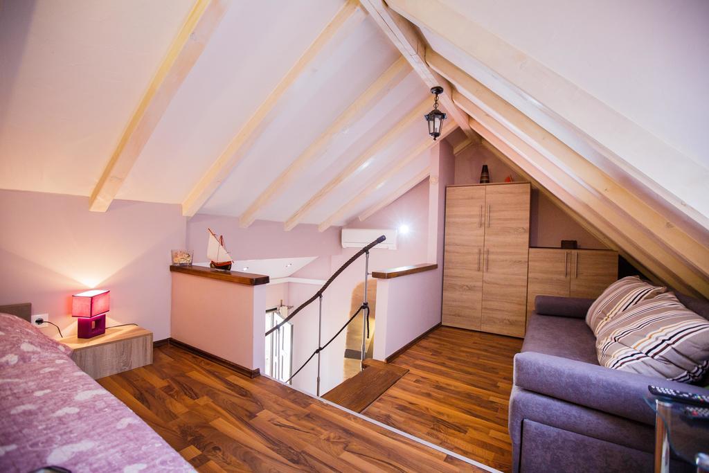 Studio Apartments Bonaca Сплит Экстерьер фото