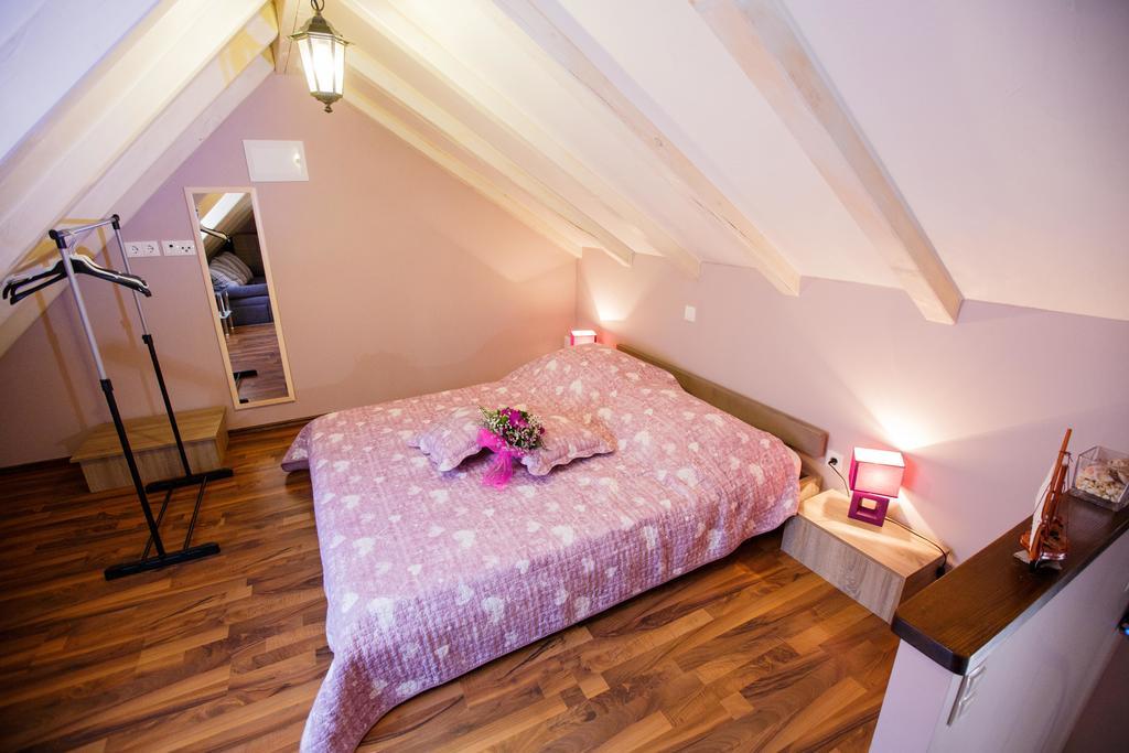 Studio Apartments Bonaca Сплит Экстерьер фото